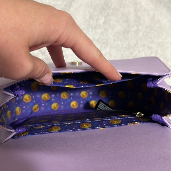 Disney Loungefly Hercules The Muses Cross Body Purse - Picture 4 of 4